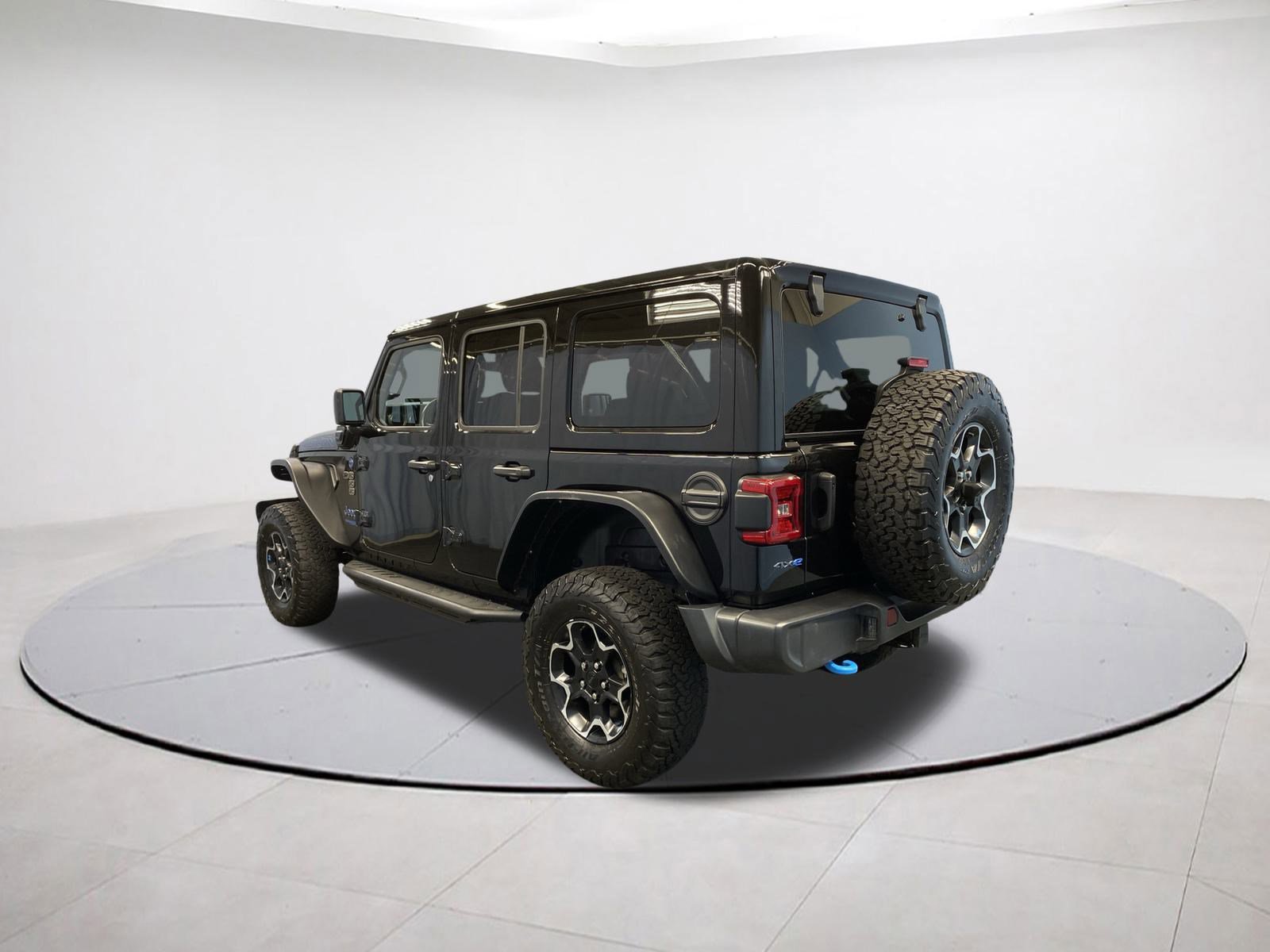 Used 2022 Jeep Wrangler Unlimited Rubicon 4xe w/ Cold Weather Group image 4