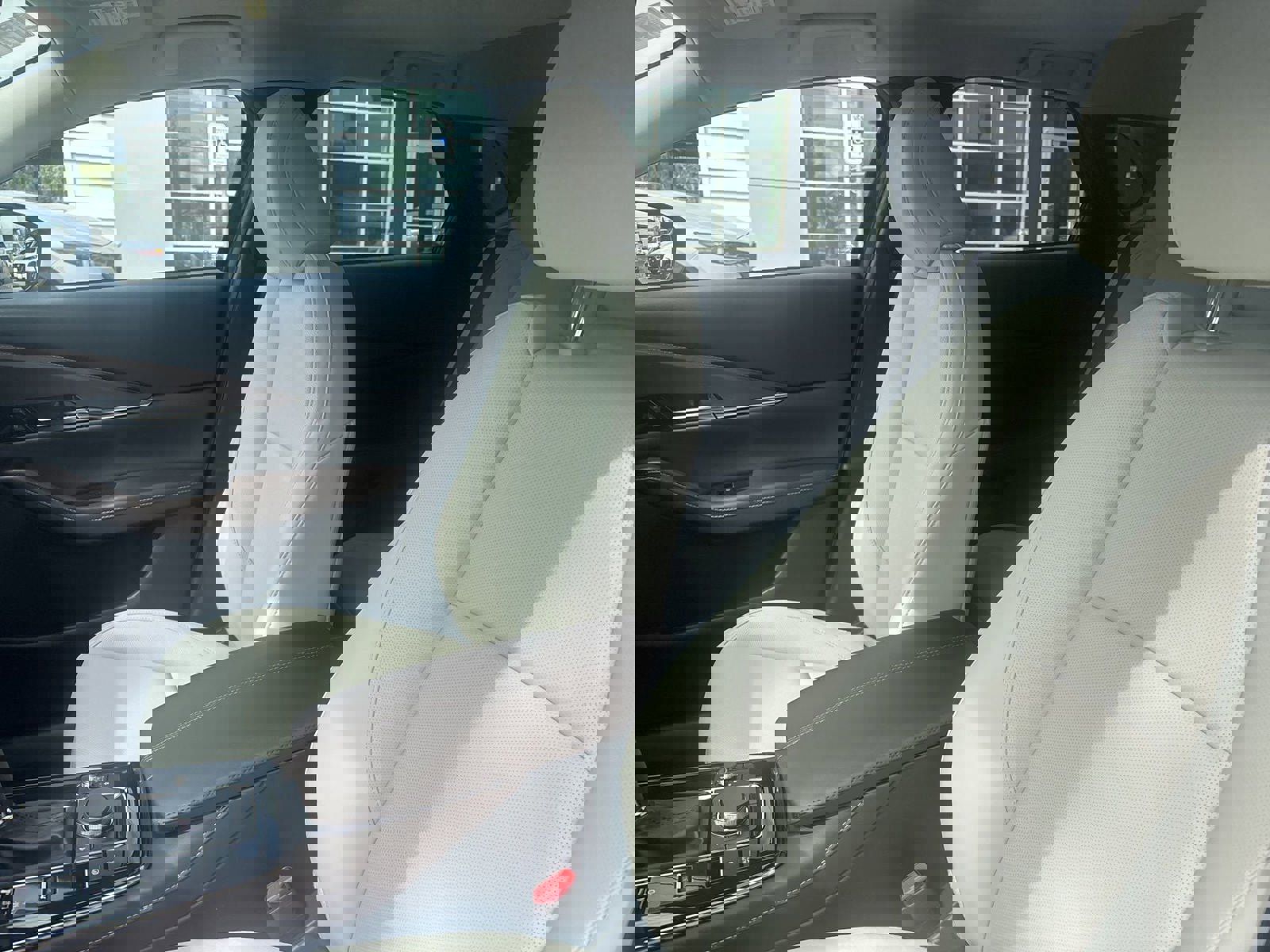 Used 2025 MAZDA CX-30 AWD 2.5 S w/ Premium Package image 8