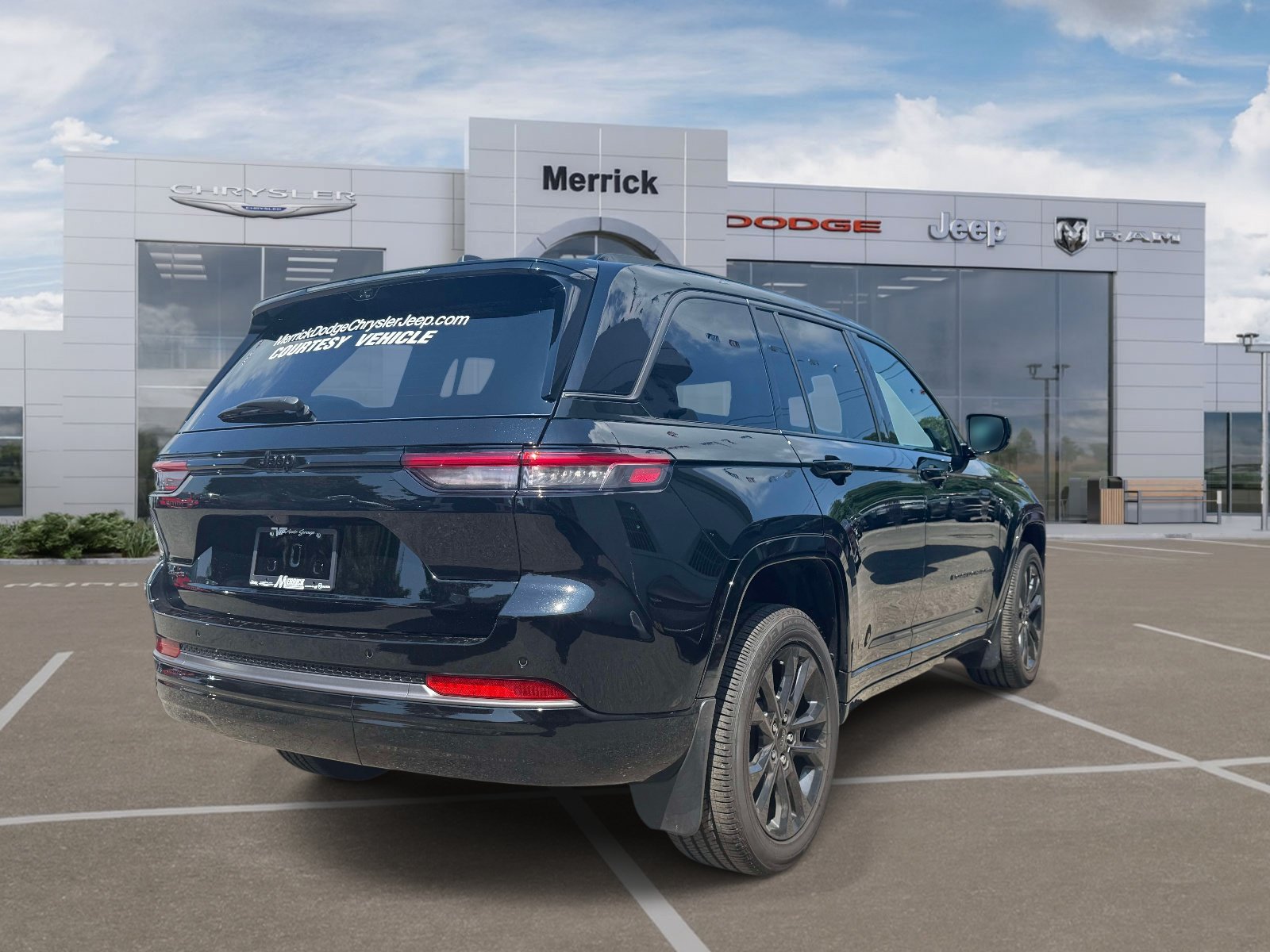 Used 2026 Jeep Grand Cherokee Limited AWD/4WD image 6