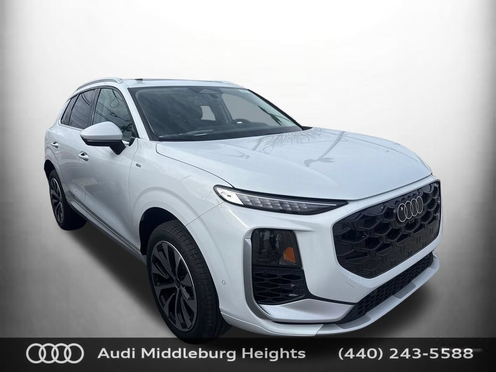 Used 2026 Audi Q3 quattro 2.0T AWD/4WD image 1