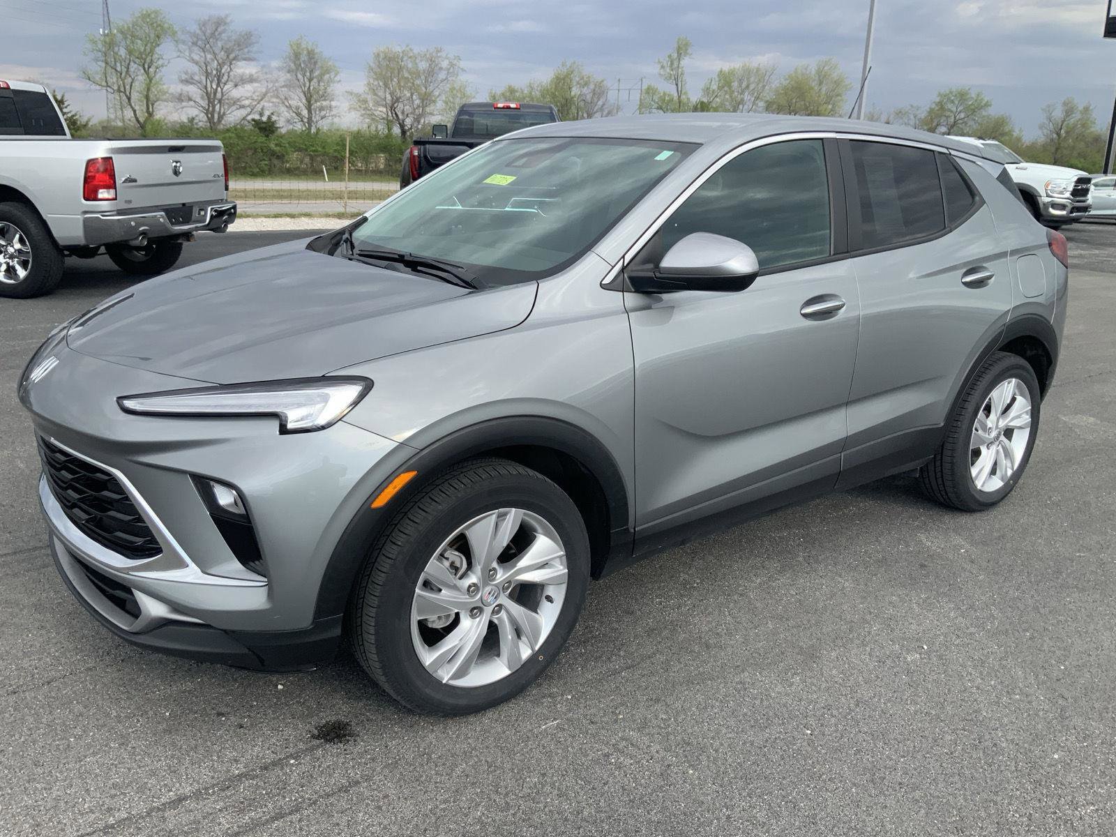 Used 2024 Buick Encore GX Preferred image 4