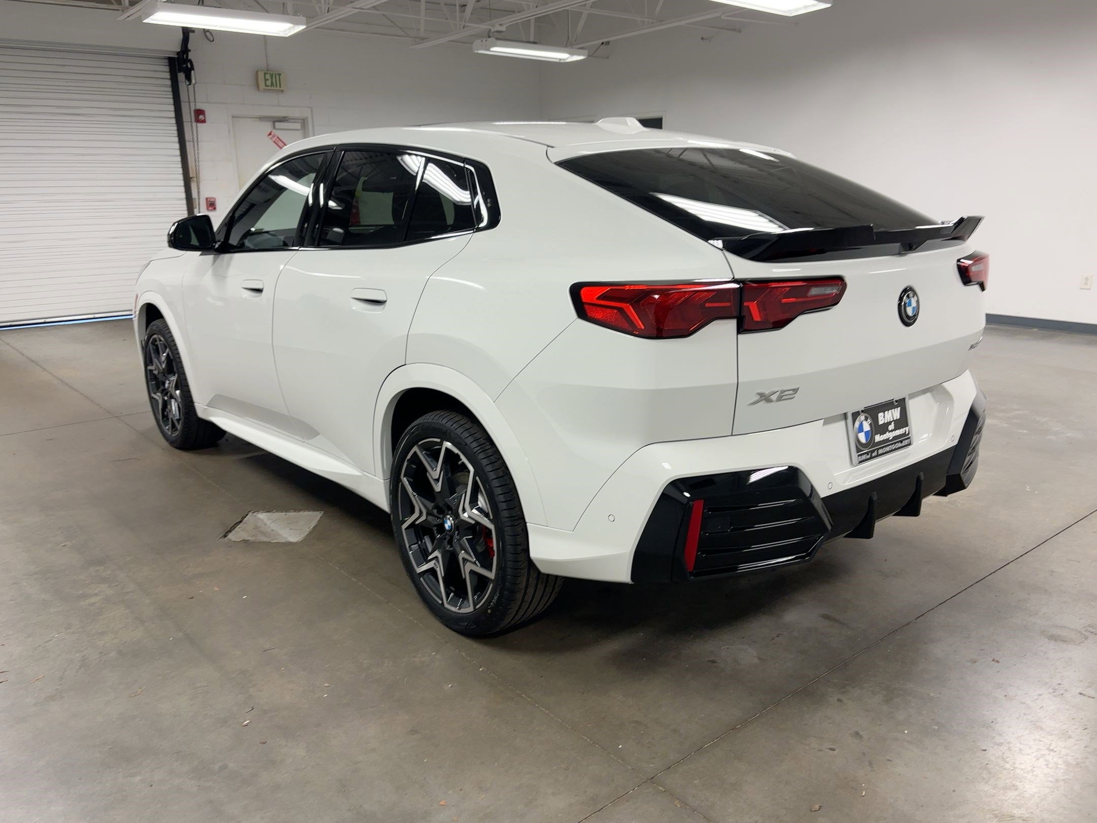 New 2026 BMW X2 xDrive28i w/ Technology Package image 3