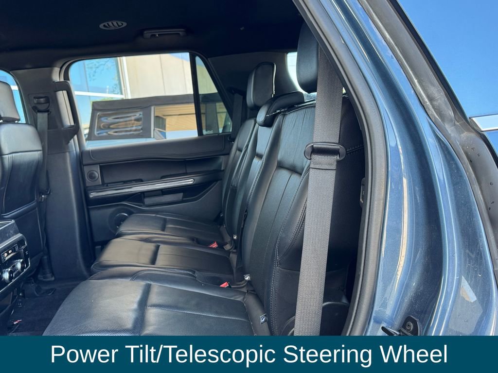 Used 2018 Ford Expedition XLT w/ Equipment Group 202A AWD/4WD image 28