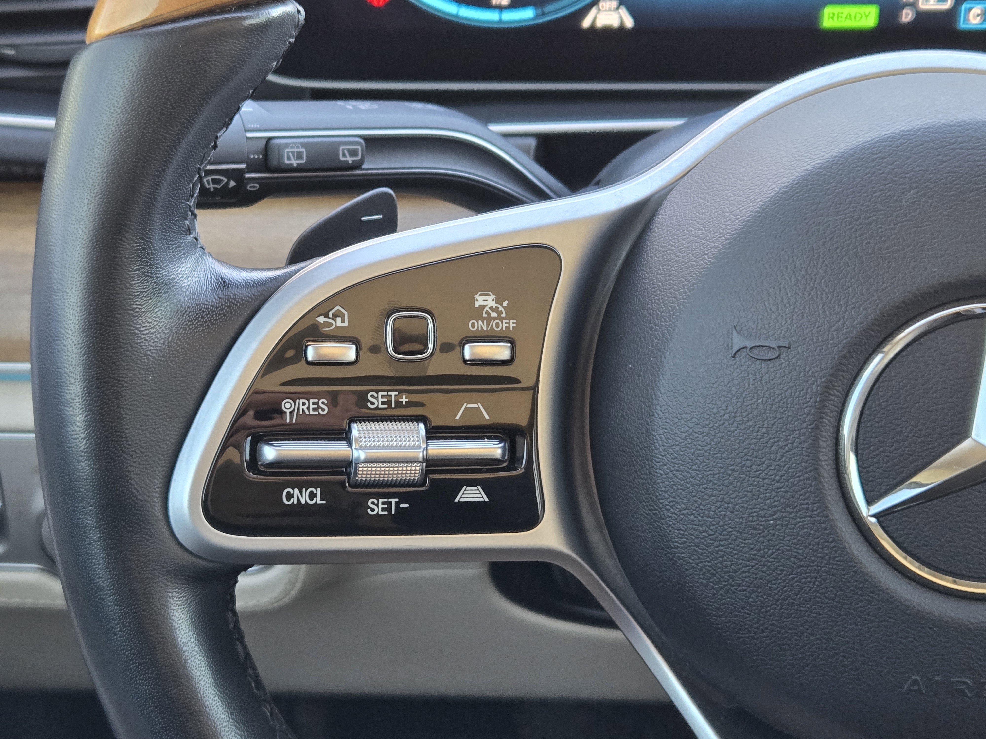 Used 2021 Mercedes-Benz GLE 450 4MATIC image 32