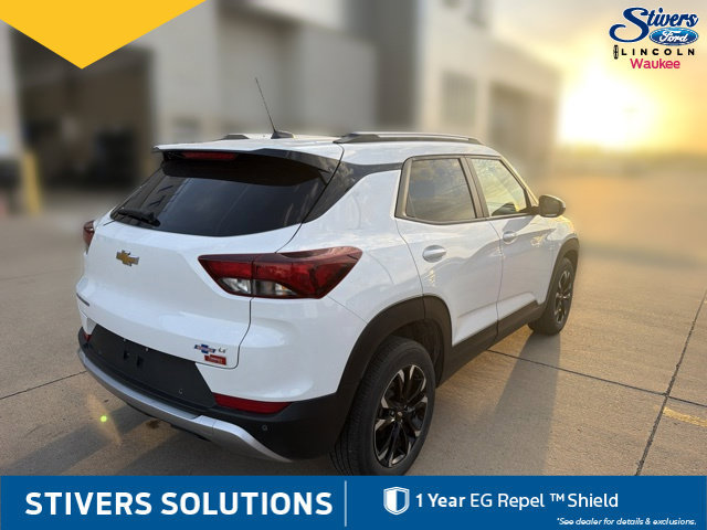 Used 2022 Chevrolet TrailBlazer LT w/ Convenience Package FWD image 5