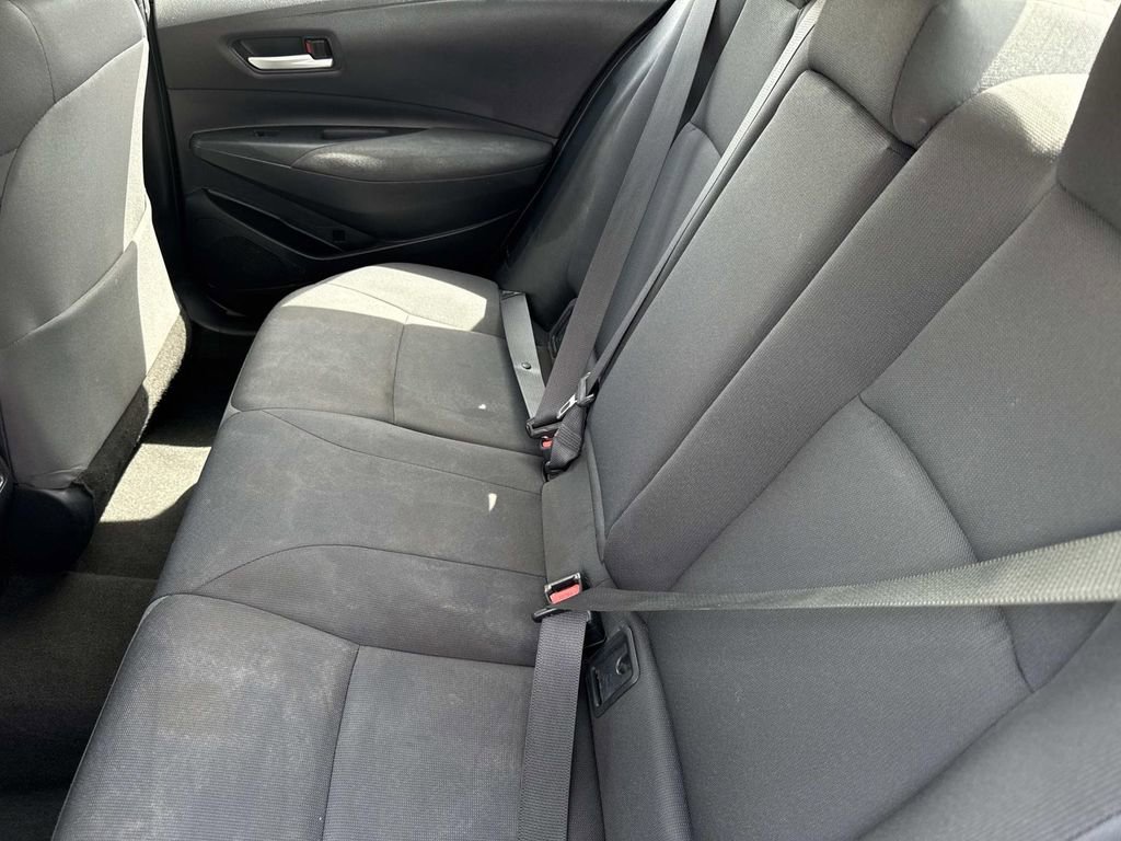 Used 2021 Toyota Corolla LE image 11