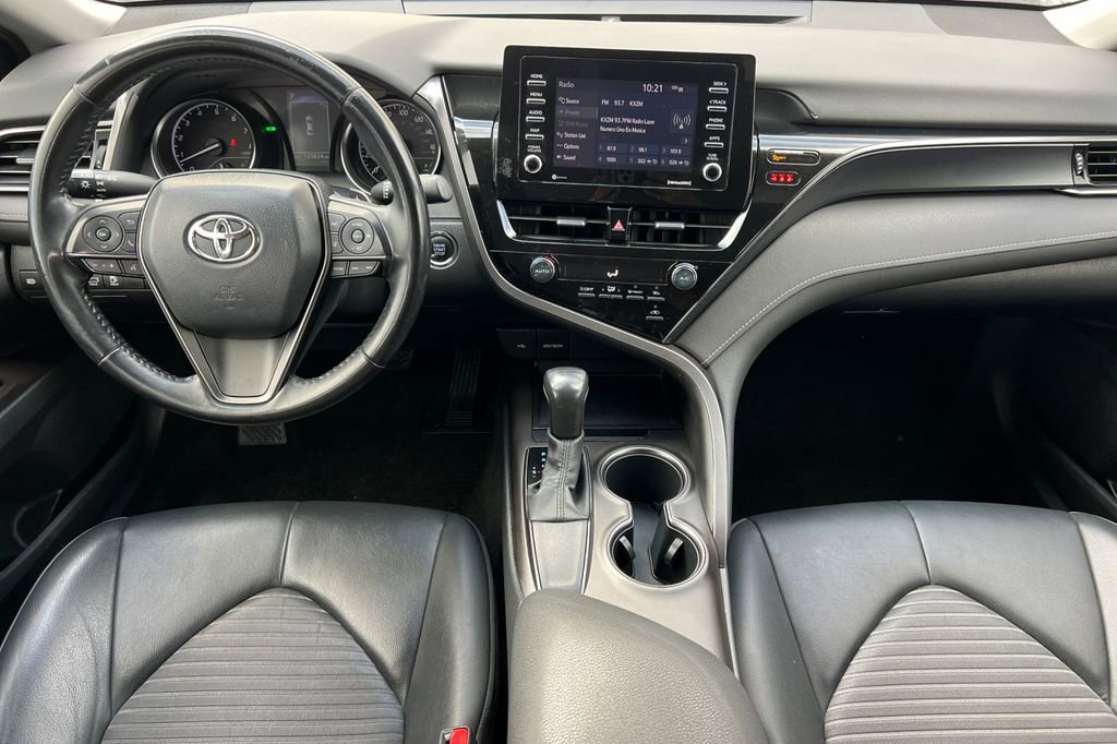 Used 2021 Toyota Camry SE w/ Convenience Package image 12