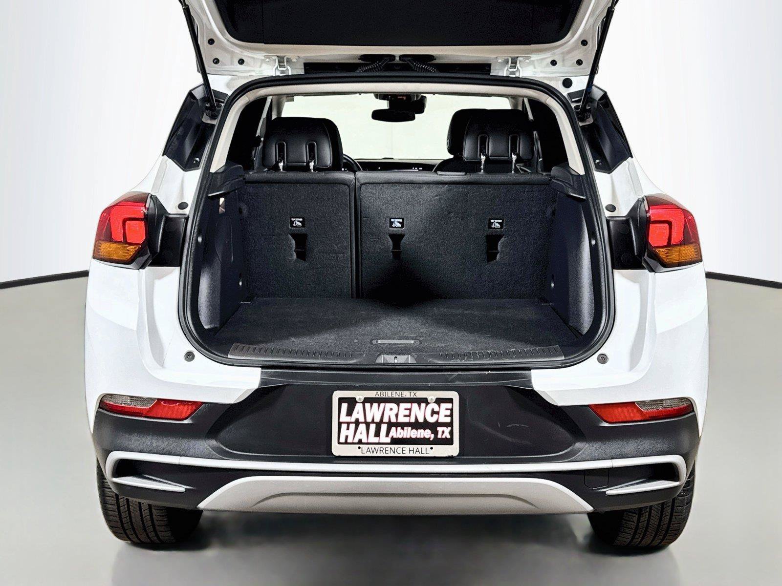 Certified 2025 Buick Encore GX Preferred FWD image 22