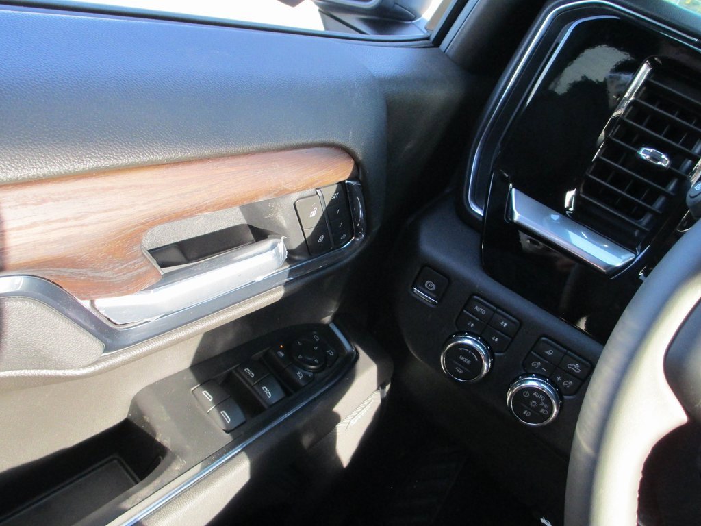 New 2026 GMC Sierra 1500 SLT image 15