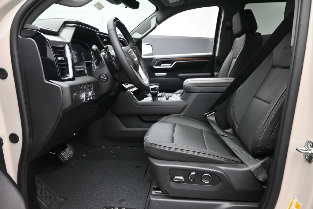 New 2026 GMC Sierra 1500 Denali AWD/4WD image 16