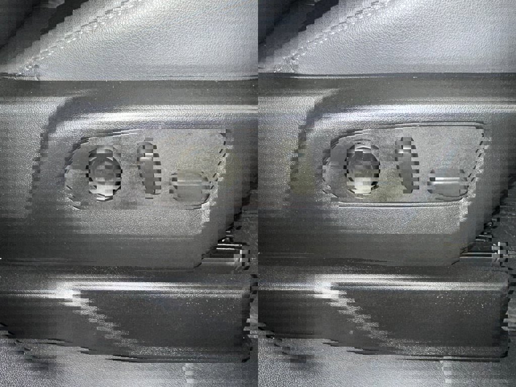 Certified 2024 Chevrolet Tahoe Z71 w/ Luxury Package image 37