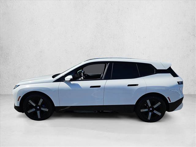 Used 2024 BMW iX xDrive50 w/ Sport Package AWD/4WD image 9