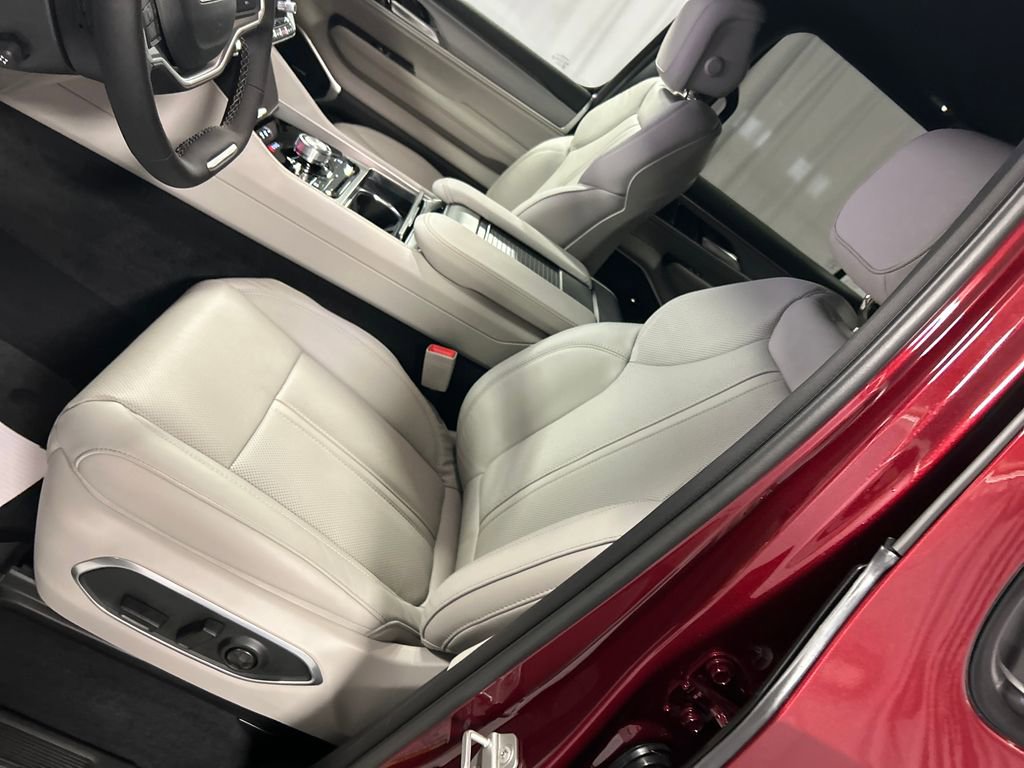New 2026 Jeep Grand Wagoneer 4WD image 10