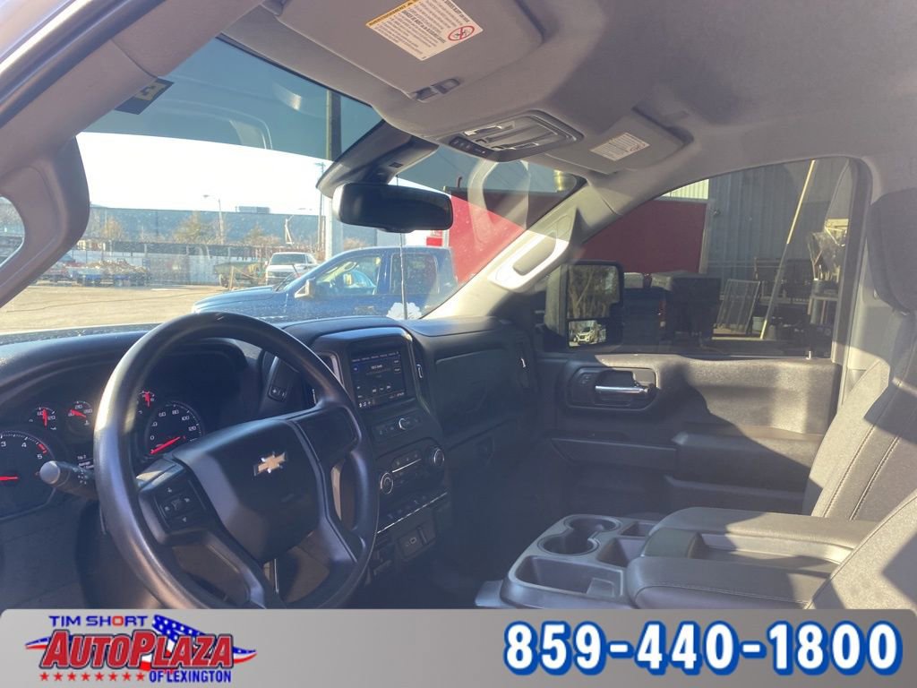 Used 2023 Chevrolet Silverado 2500 Custom w/ Custom Value Package image 3