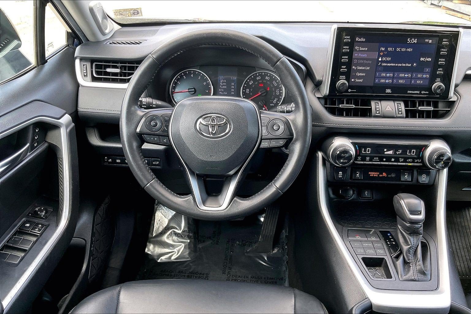 Used 2020 Toyota RAV4 XLE Premium AWD/4WD image 5