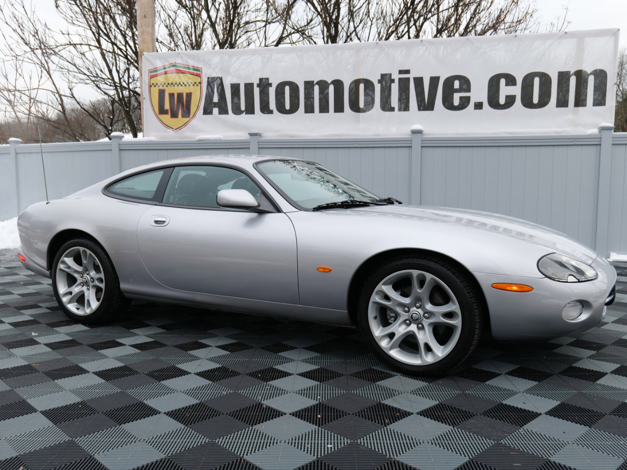 Used 2004 Jaguar XK8 Coupe image 3