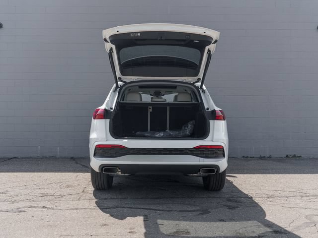 New 2025 Audi Q5 Premium AWD/4WD image 6