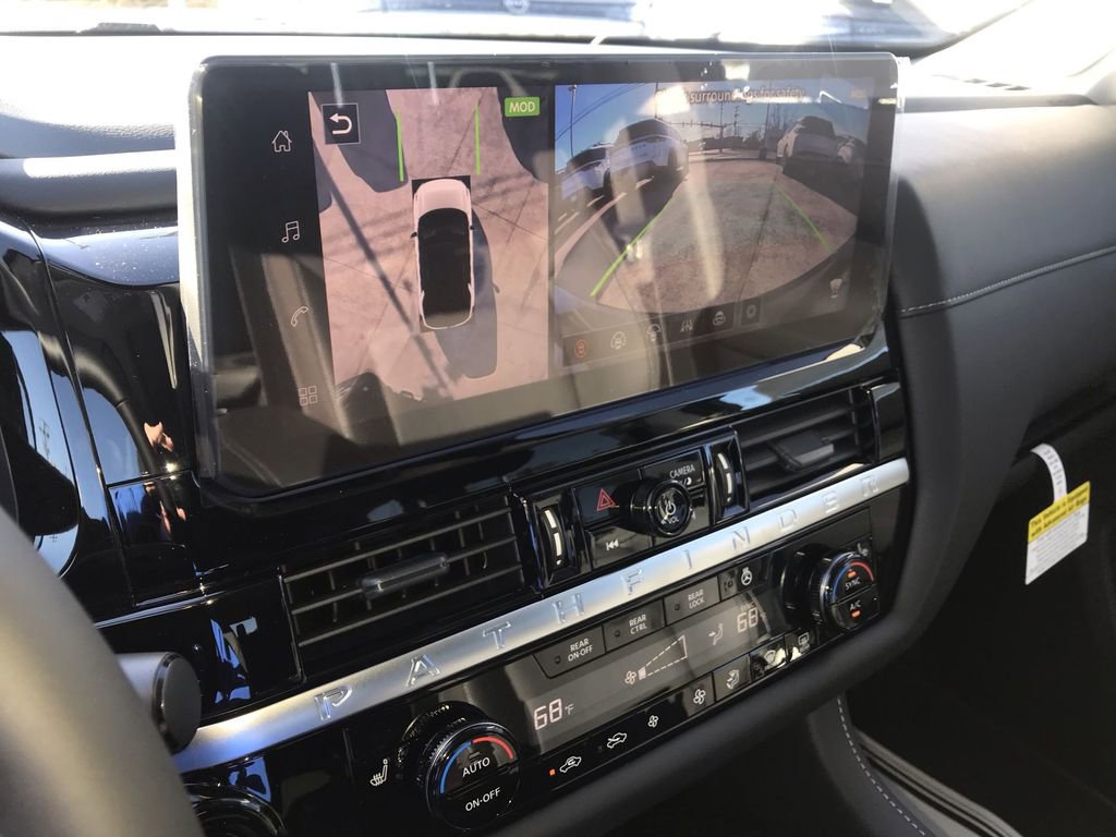 New 2026 Nissan Pathfinder SL image 16