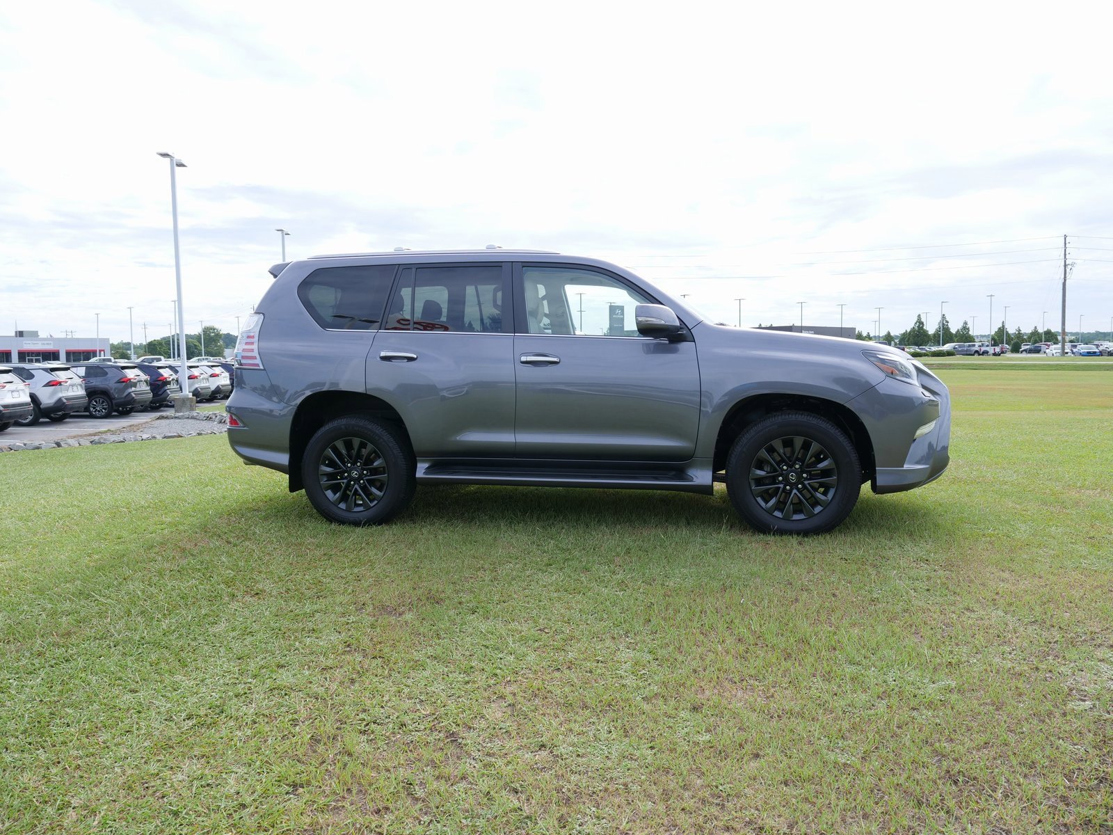 Used 2022 Lexus GX 460 Premium image 3