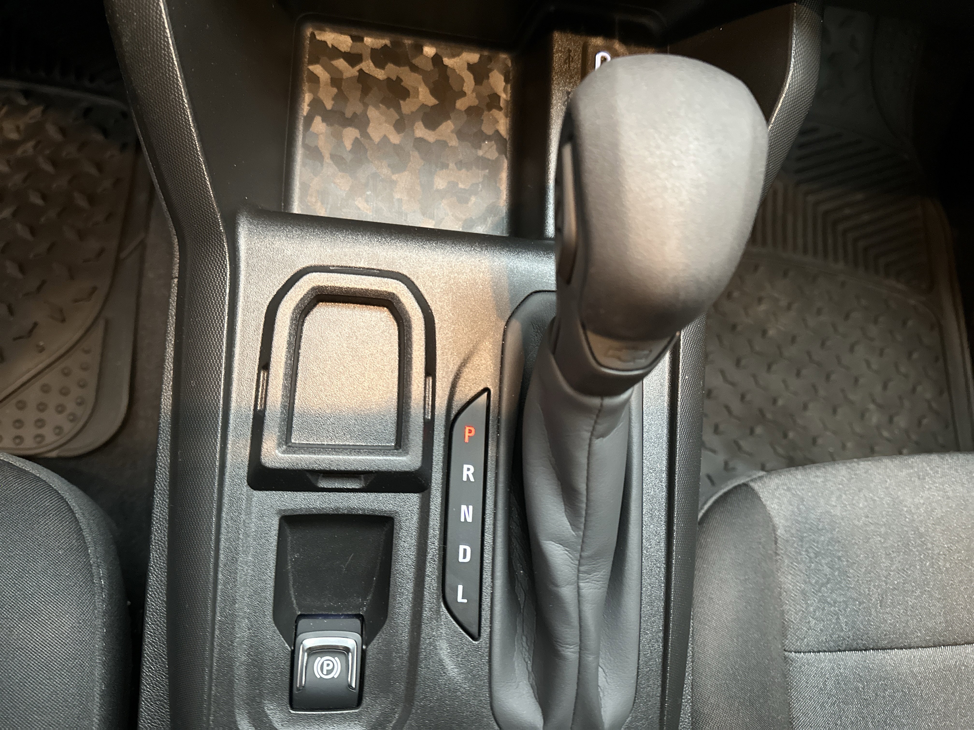 Used 2024 Chevrolet Colorado W/T image 31