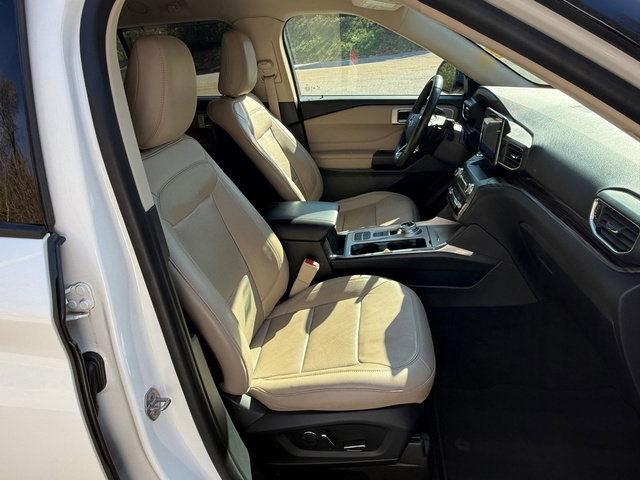 Used 2020 Ford Explorer Limited image 23
