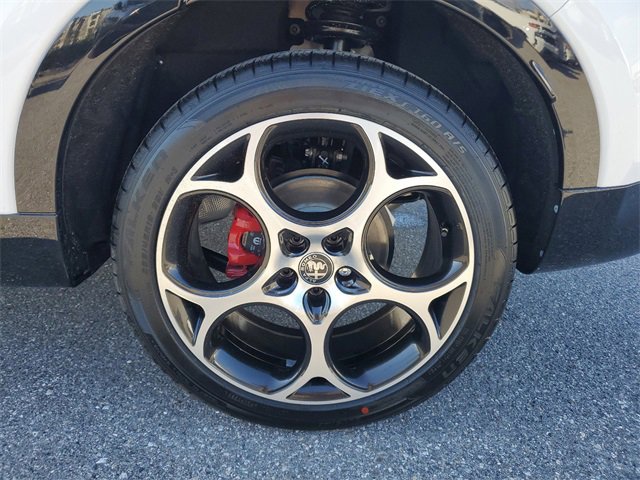 New 2025 Alfa Romeo Tonale w/ Premium Package image 6