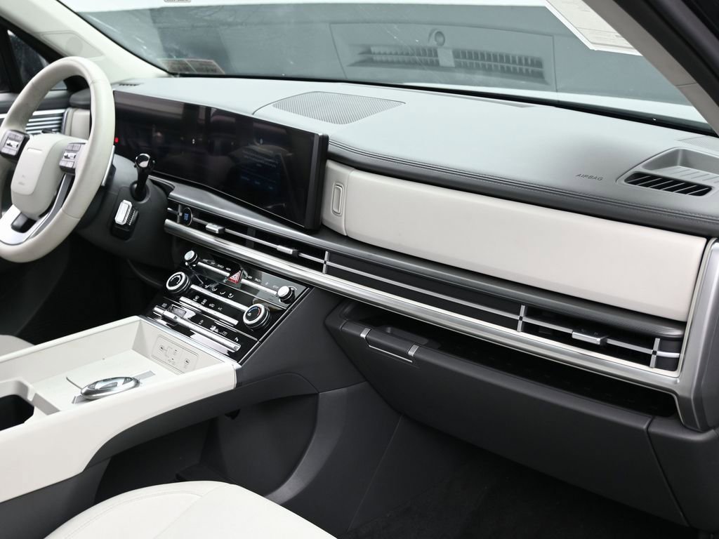 Used 2025 Hyundai Santa Fe SE image 35