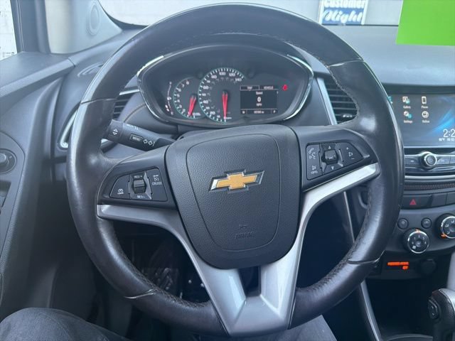 Used 2017 Chevrolet Trax LT w/ LT Convenience Package FWD image 13