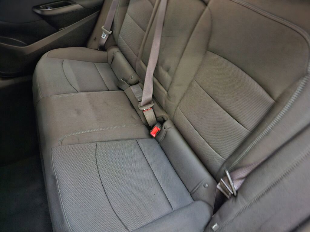 Used 2017 Chevrolet Cruze LT FWD image 17