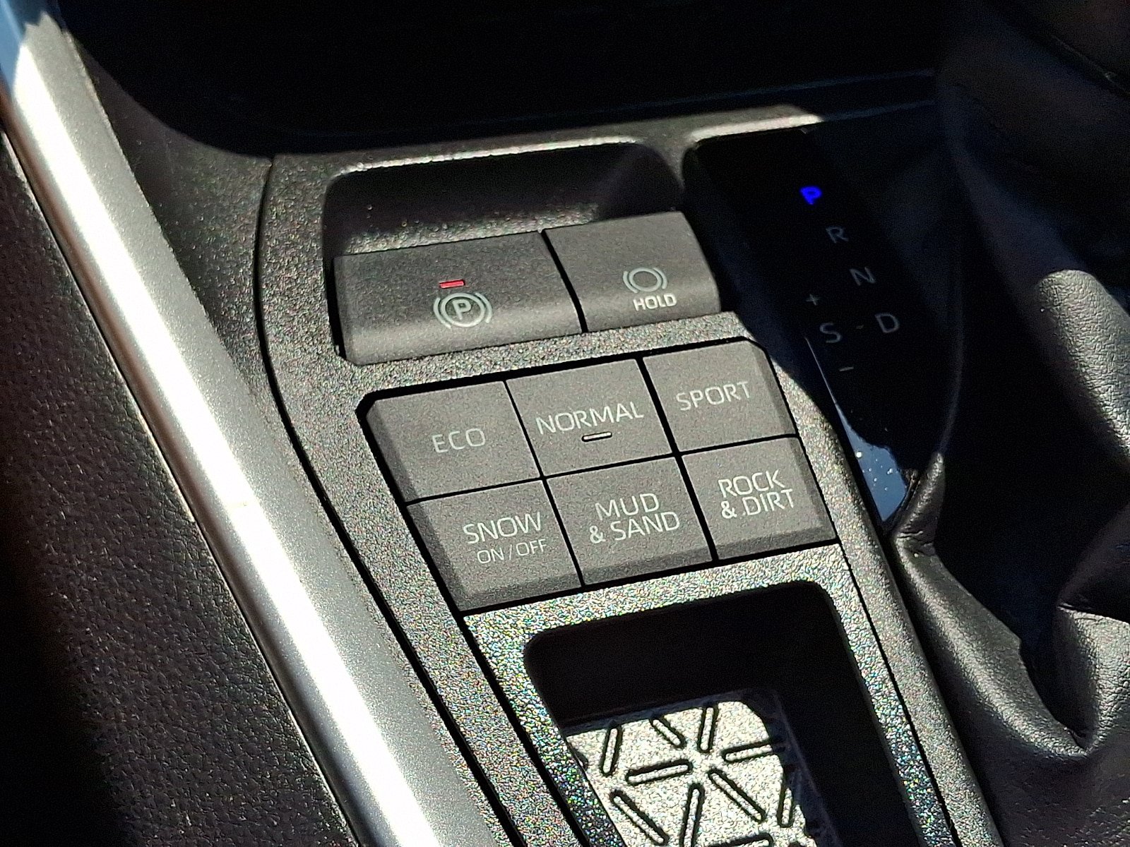 Used 2022 Toyota RAV4 XLE AWD/4WD image 22
