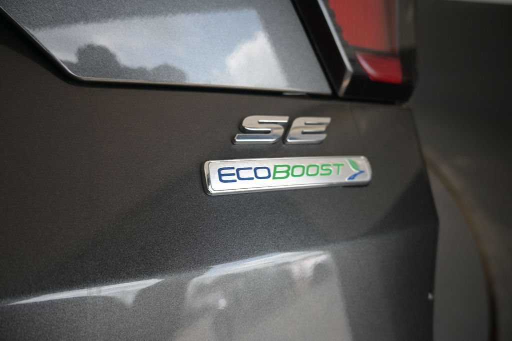 Used 2018 Ford Escape SE w/ SE Sync 3 Package FWD image 20