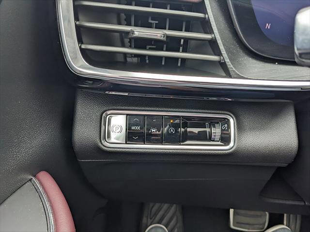 Used 2024 Buick Envision Sport Touring AWD/4WD image 28