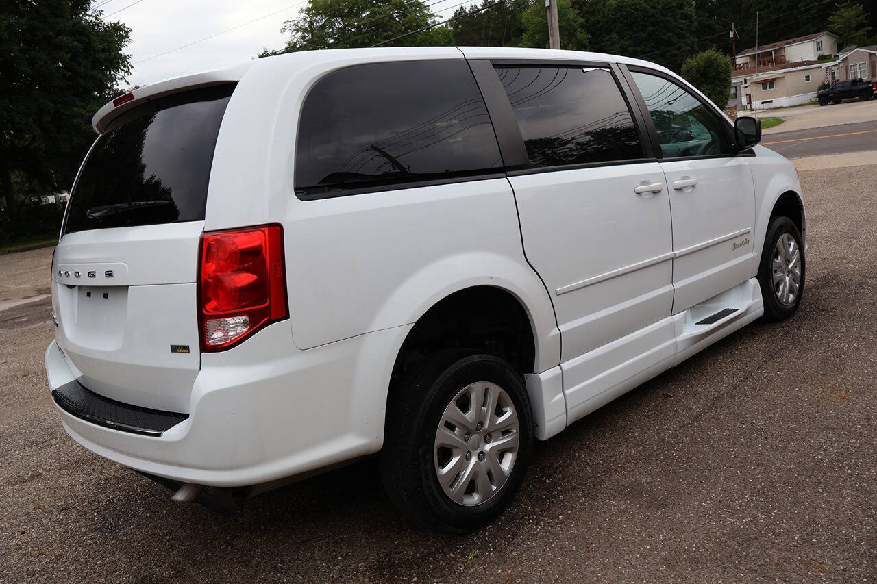 Used 2017 Dodge Grand Caravan SE w/ Power Window Group FWD image 13