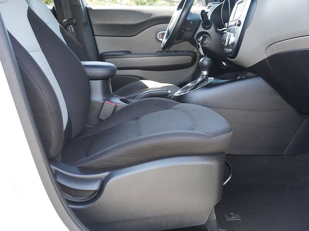 Used 2018 Kia Soul FWD image 20