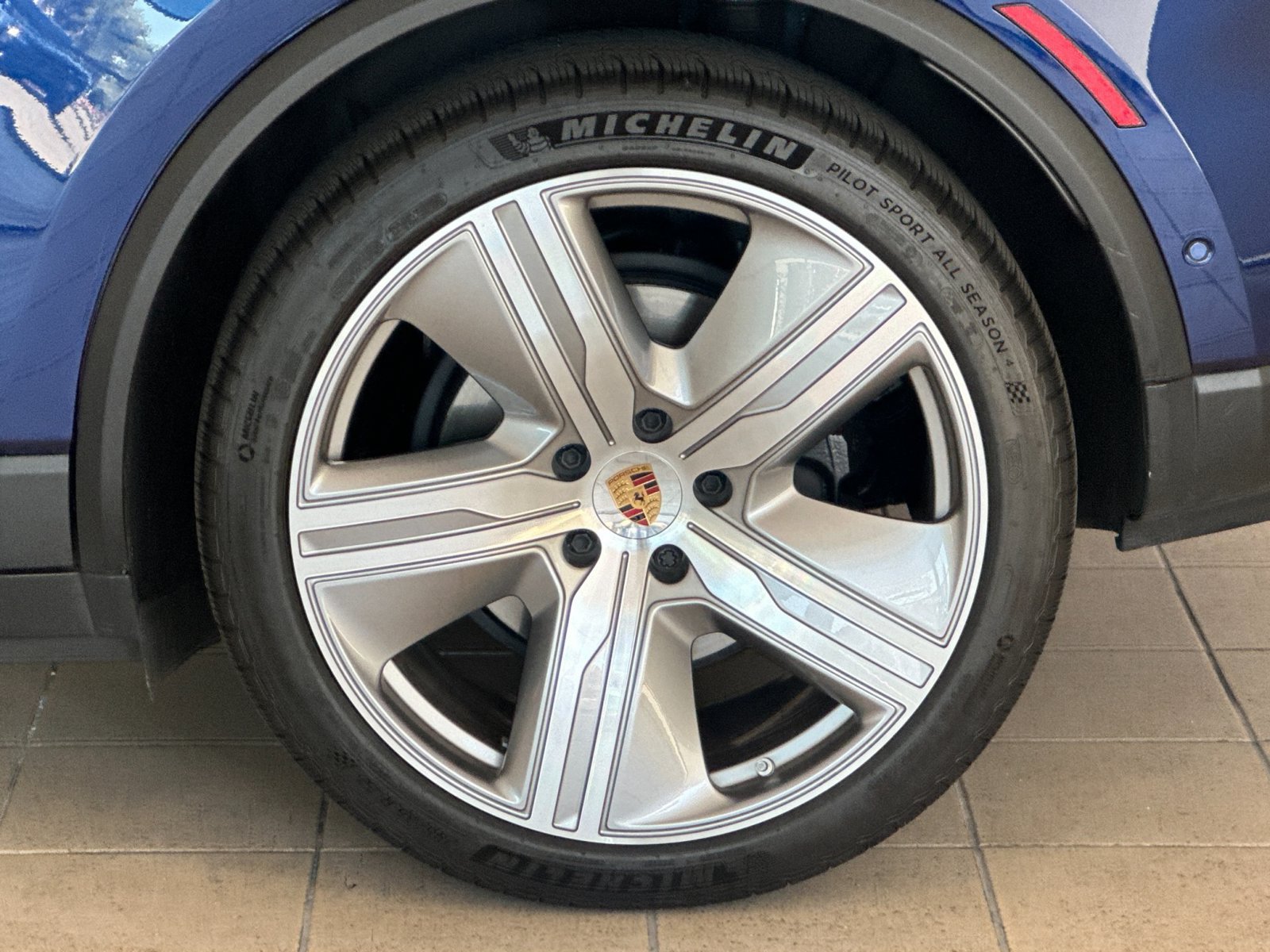 Certified 2024 Porsche Macan 4 Electric AWD/4WD image 26