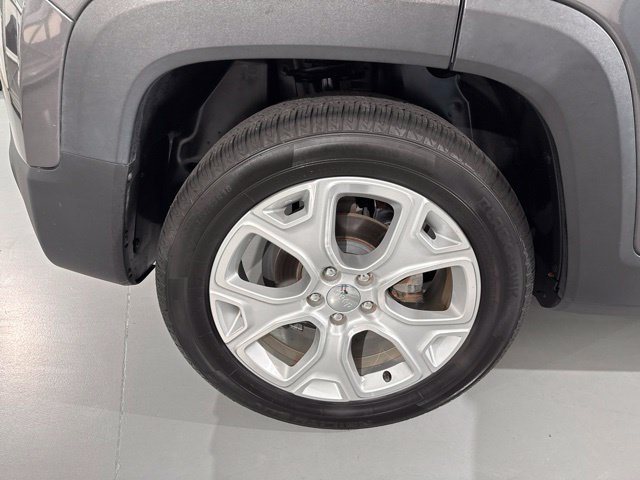 Used 2017 Jeep Renegade Limited FWD image 12