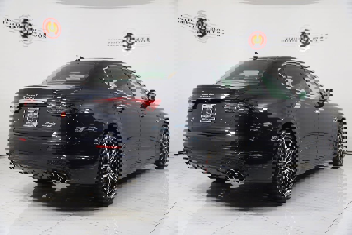 Used 2023 Maserati Quattroporte Modena Q4 image 3