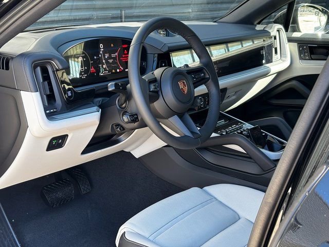 New 2026 Porsche Cayenne Coupe image 4