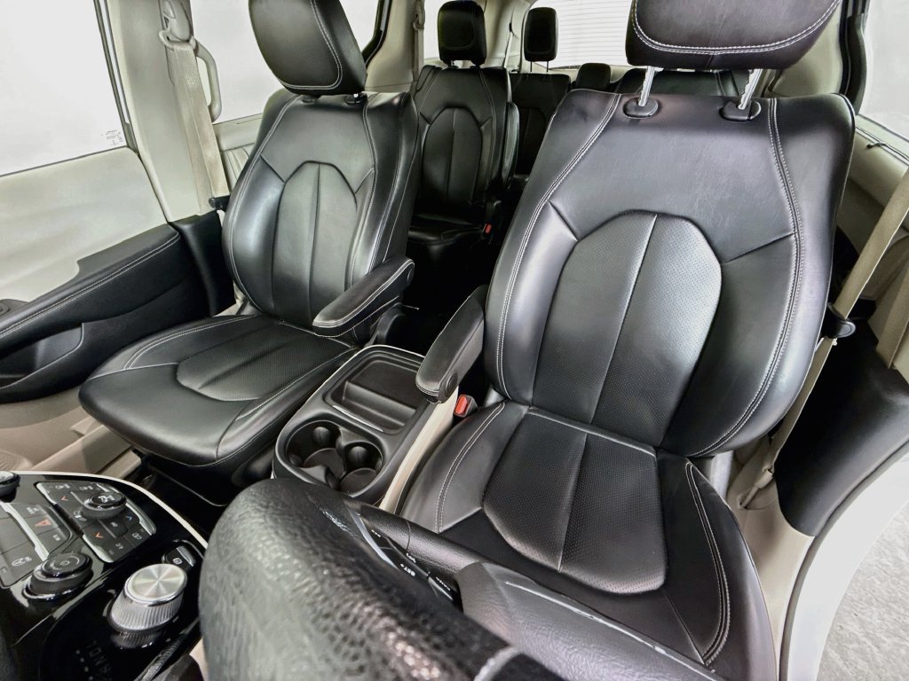 Used 2021 Chrysler Voyager Lxi FWD image 11