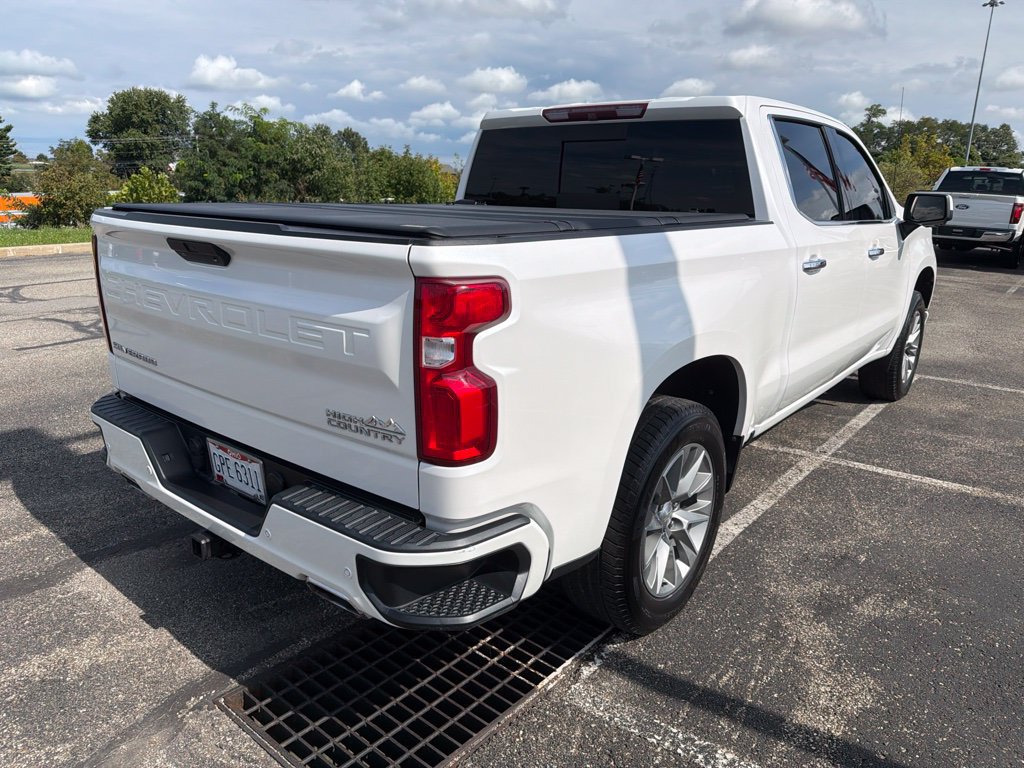 Used 2019 Chevrolet Silverado 1500 High Country w/ Technology Package AWD/4WD image 6