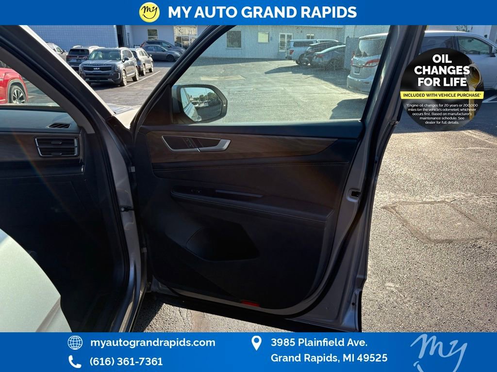 Used 2024 Volkswagen Atlas SE image 15