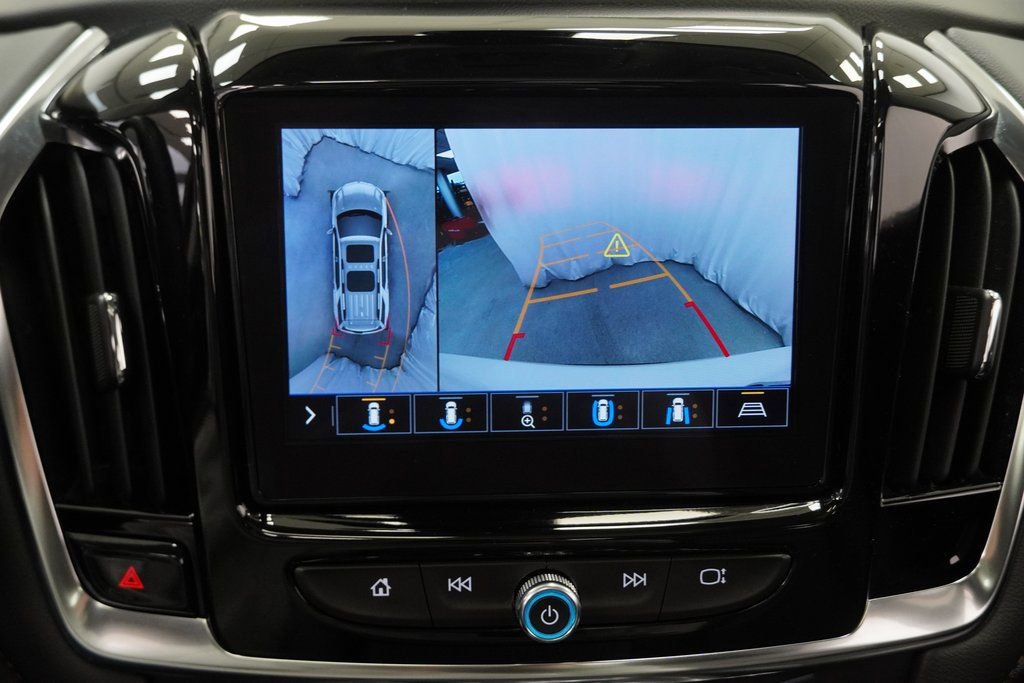 Used 2021 Chevrolet Traverse LT w/ LT Premium Package image 35