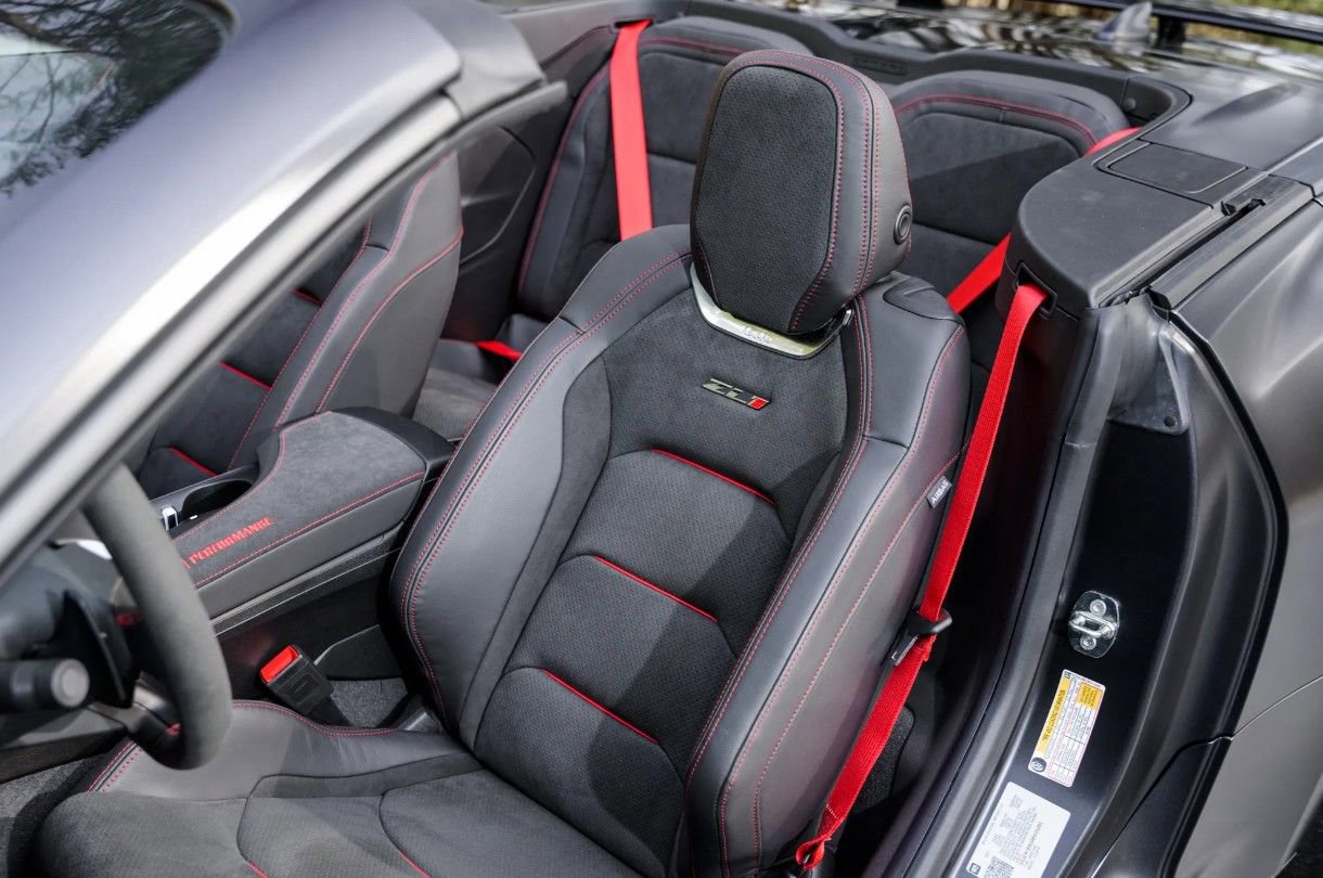 Used 2024 Chevrolet Camaro ZL1 RWD image 4