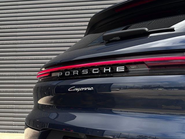 New 2026 Porsche Cayenne AWD/4WD image 27