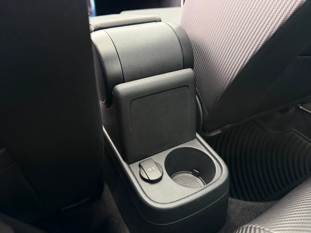 Used 2019 Volkswagen Beetle 2.0T SE w/ SE Premium Package FWD image 29