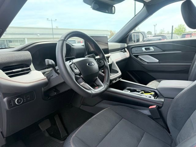 Used 2025 Ford Explorer ST w/ Sun And Sound Package image 6