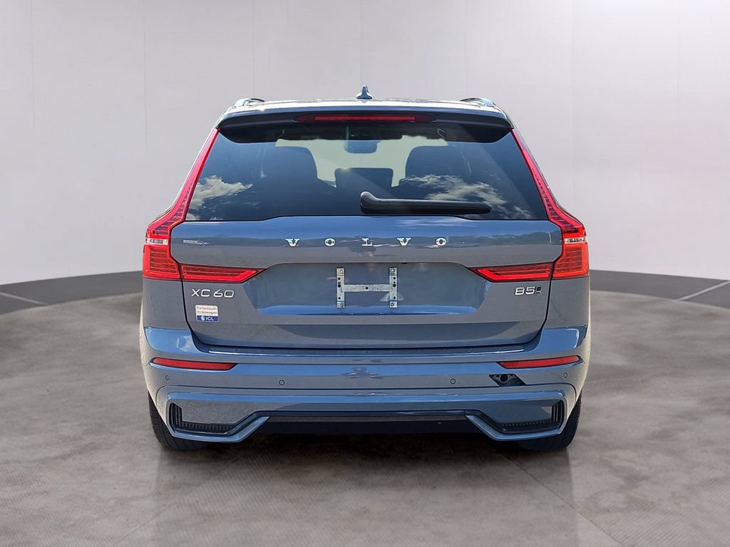 Used 2023 Volvo XC60 B5 Ultimate w/ Climate Package AWD/4WD image 5