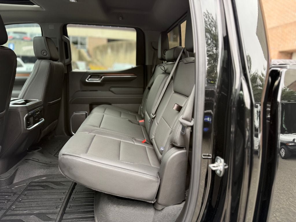 Used 2025 GMC Sierra 1500 Denali AWD/4WD image 25