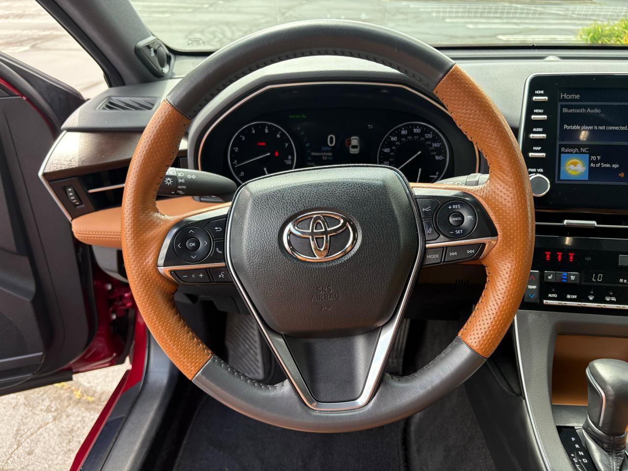 Used 2019 Toyota Avalon Limited w/ Advanced Safety Package FWD image 18
