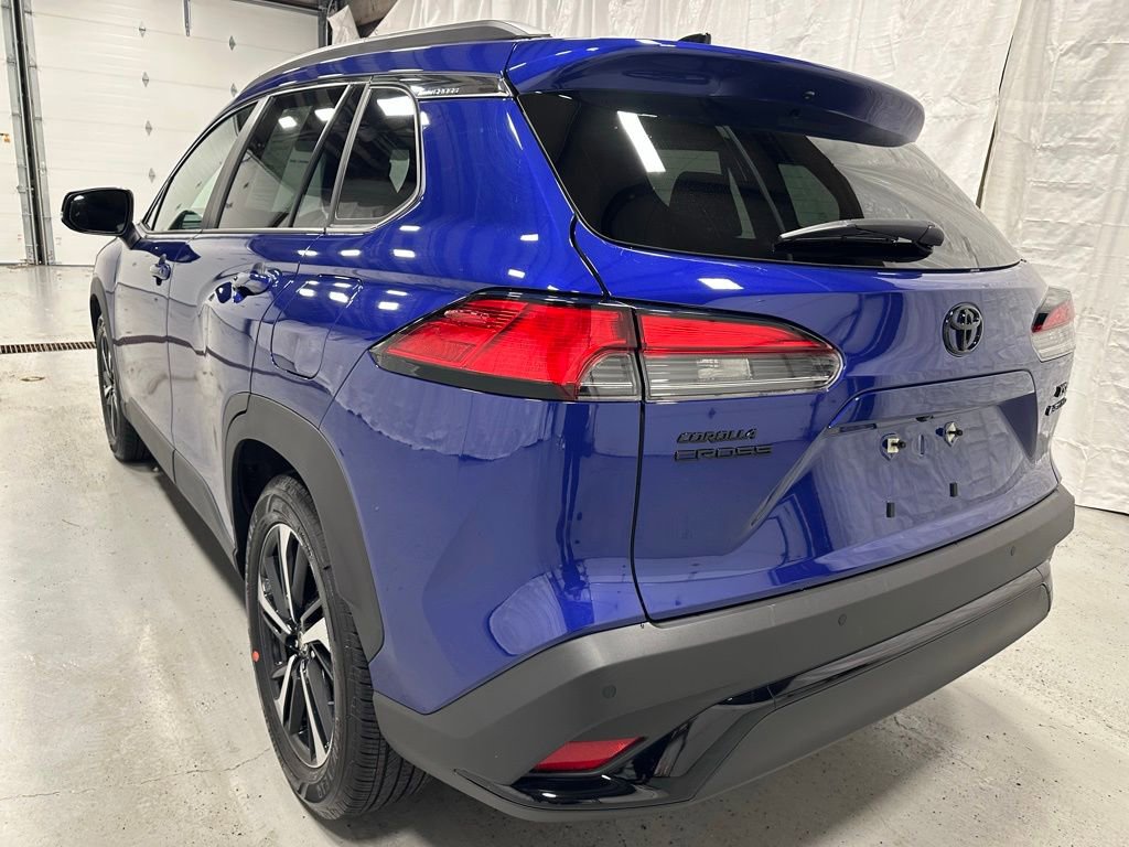 Used 2025 Toyota Corolla Cross XSE w/ Convenience Package image 5